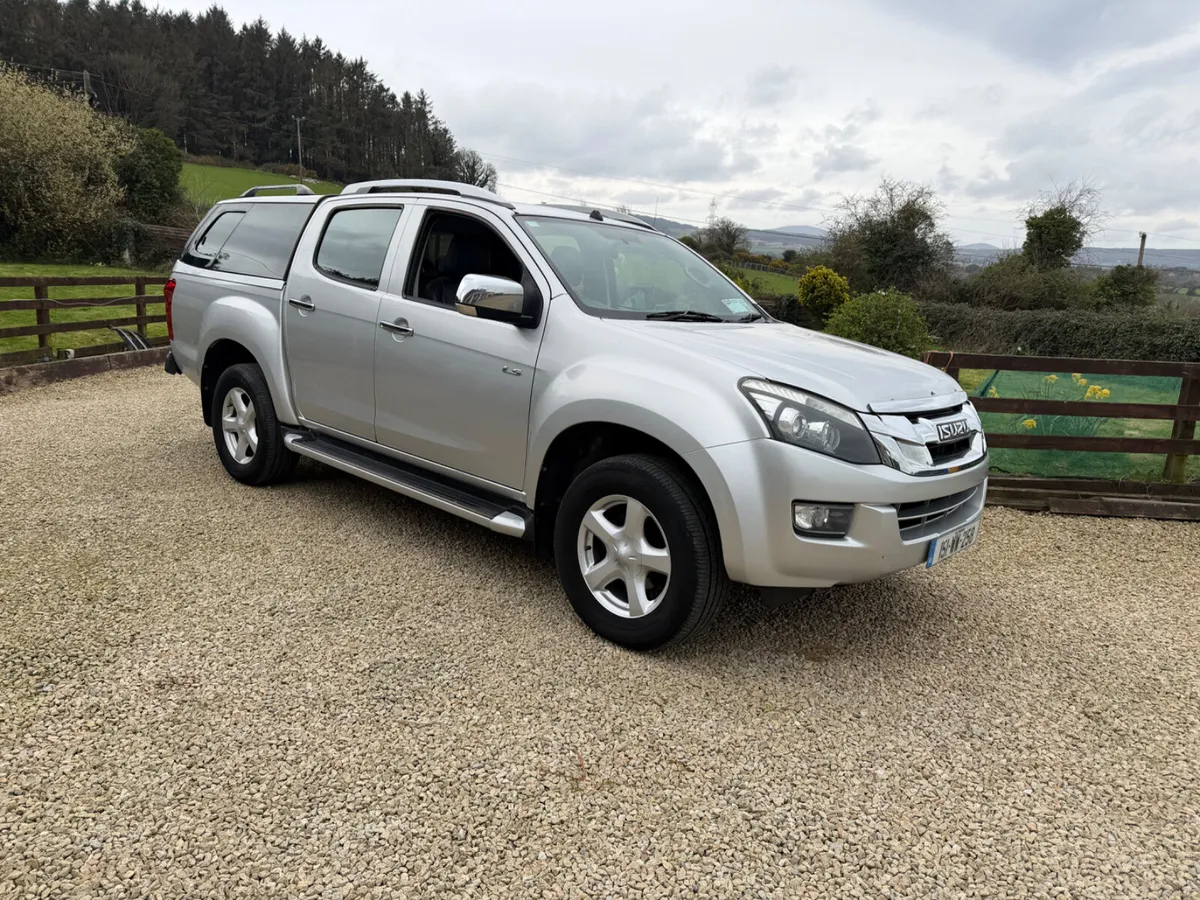 Isuzu Dmax 2.5 Crew Cab Pick Up 2015 - Image 1