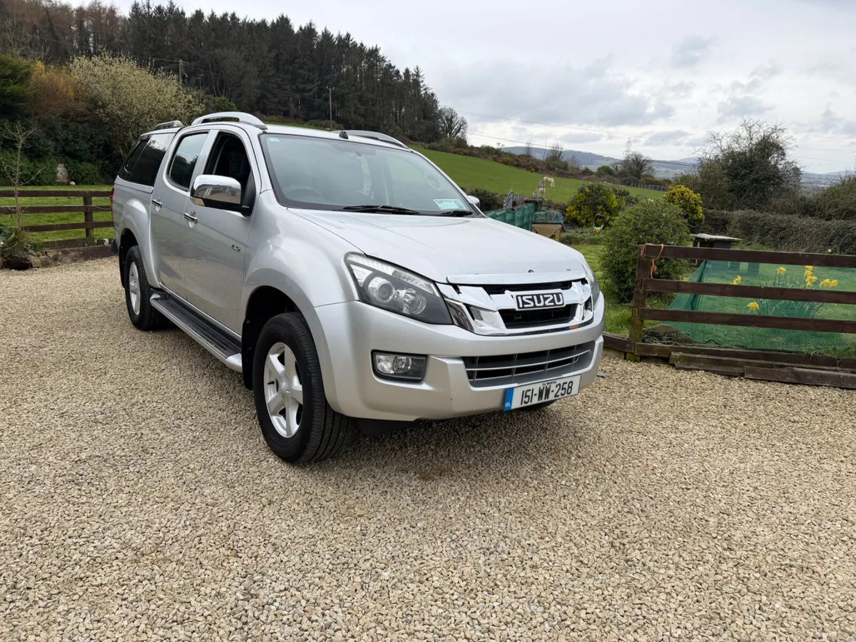 Isuzu Dmax 2.5 Crew Cab Pick Up 2015 - Image 2