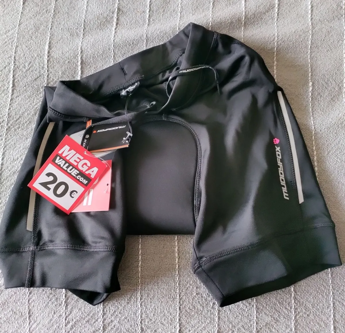 MuddyFox cycling shorts sz8 New - Image 1