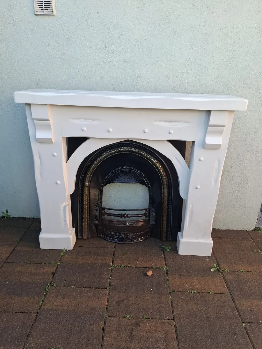 FREE: Fire Surround and Mantle Piece - Image 1