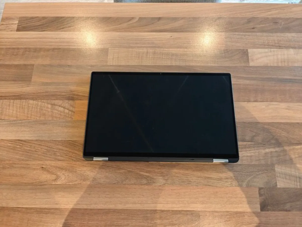 DELL Latitude 7400 2-in-1 360 Rotated Touchscreen - Image 1