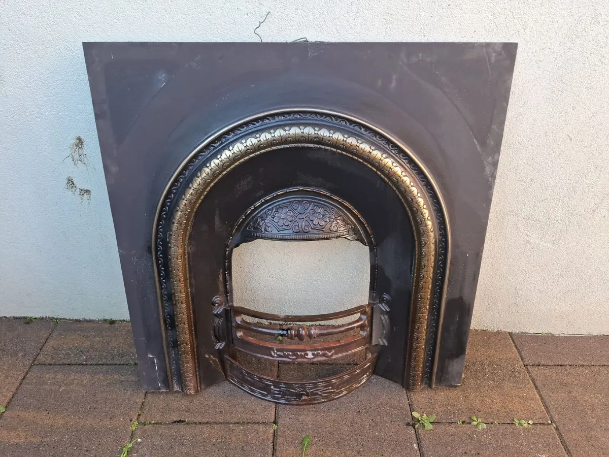 FREE: Fire Surround and Mantle Piece - Image 3