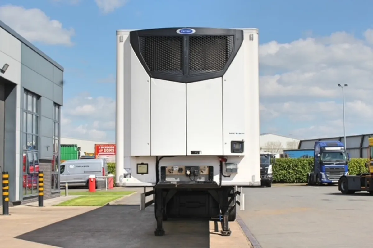 2022 CHEREAU TRI-AXLE FRIDGE TRAILER - Image 2