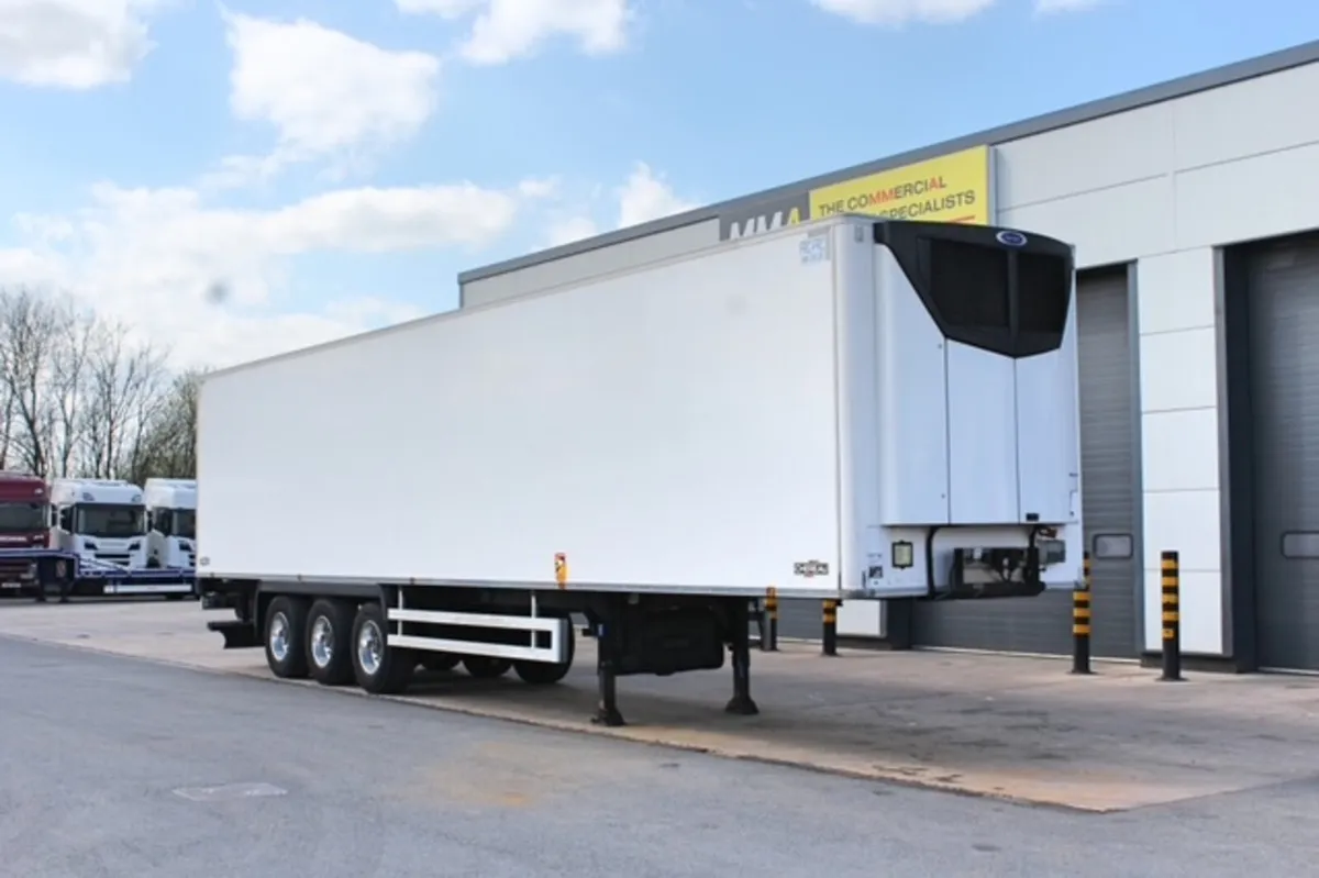 2022 CHEREAU TRI-AXLE FRIDGE TRAILER - Image 1