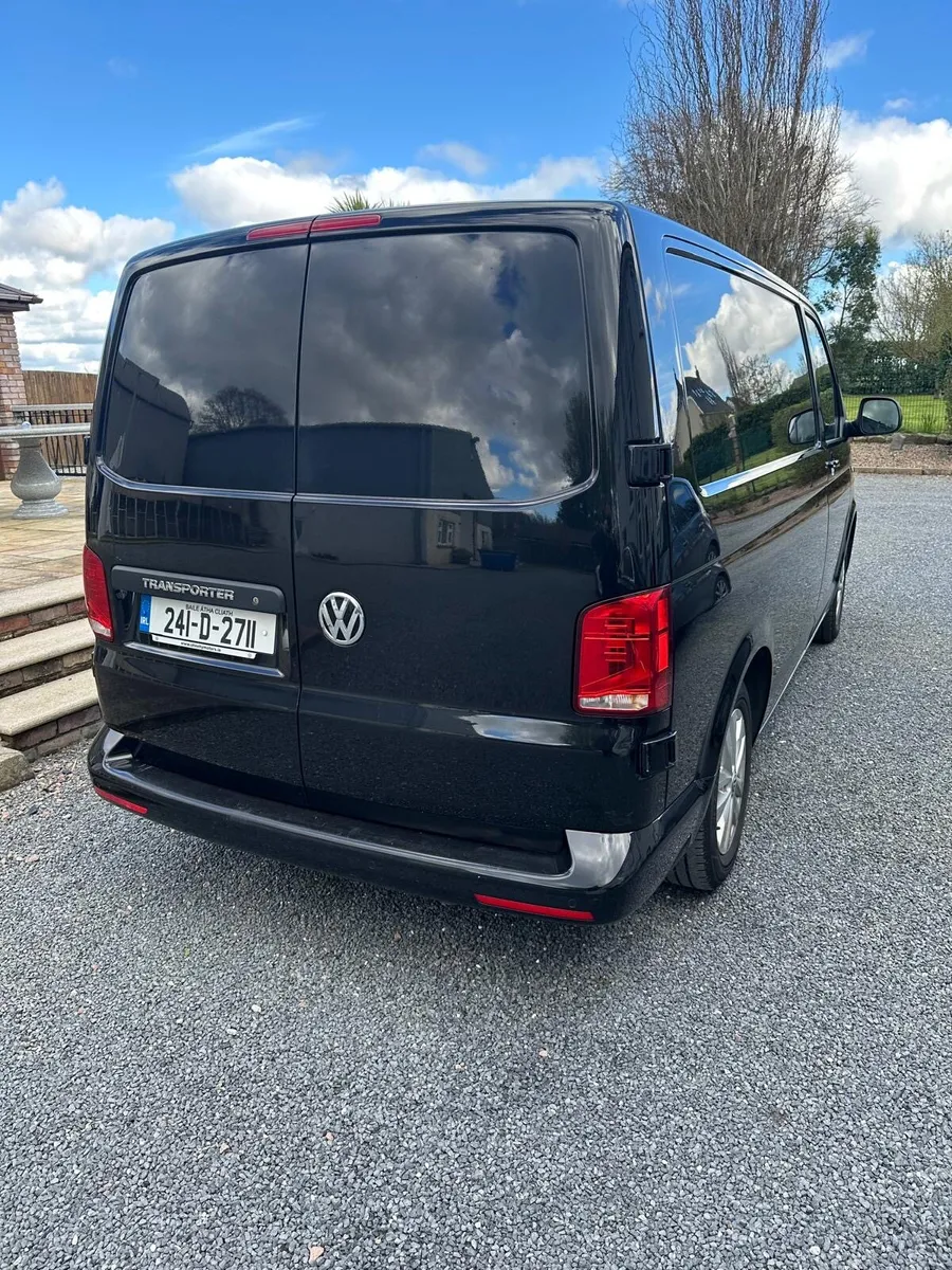 Volkswagen Transporter DSG Automatic T6 Highline - Image 2