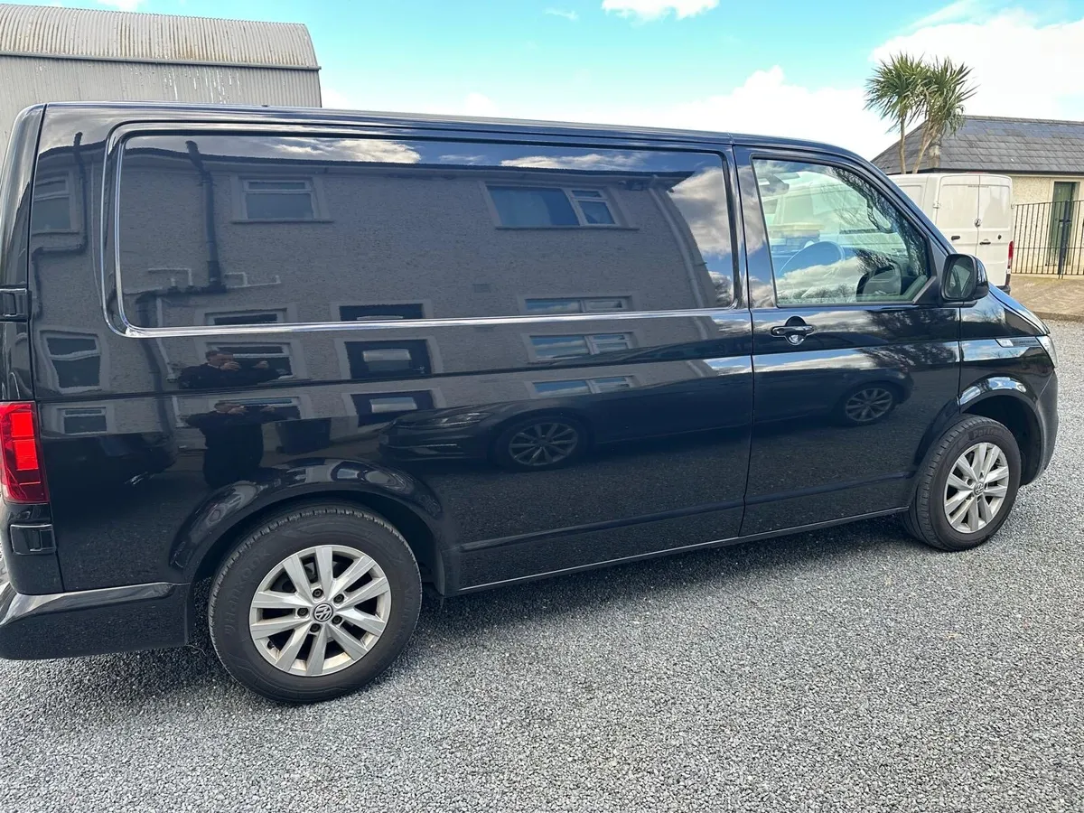 Volkswagen Transporter DSG Automatic T6 Highline - Image 3
