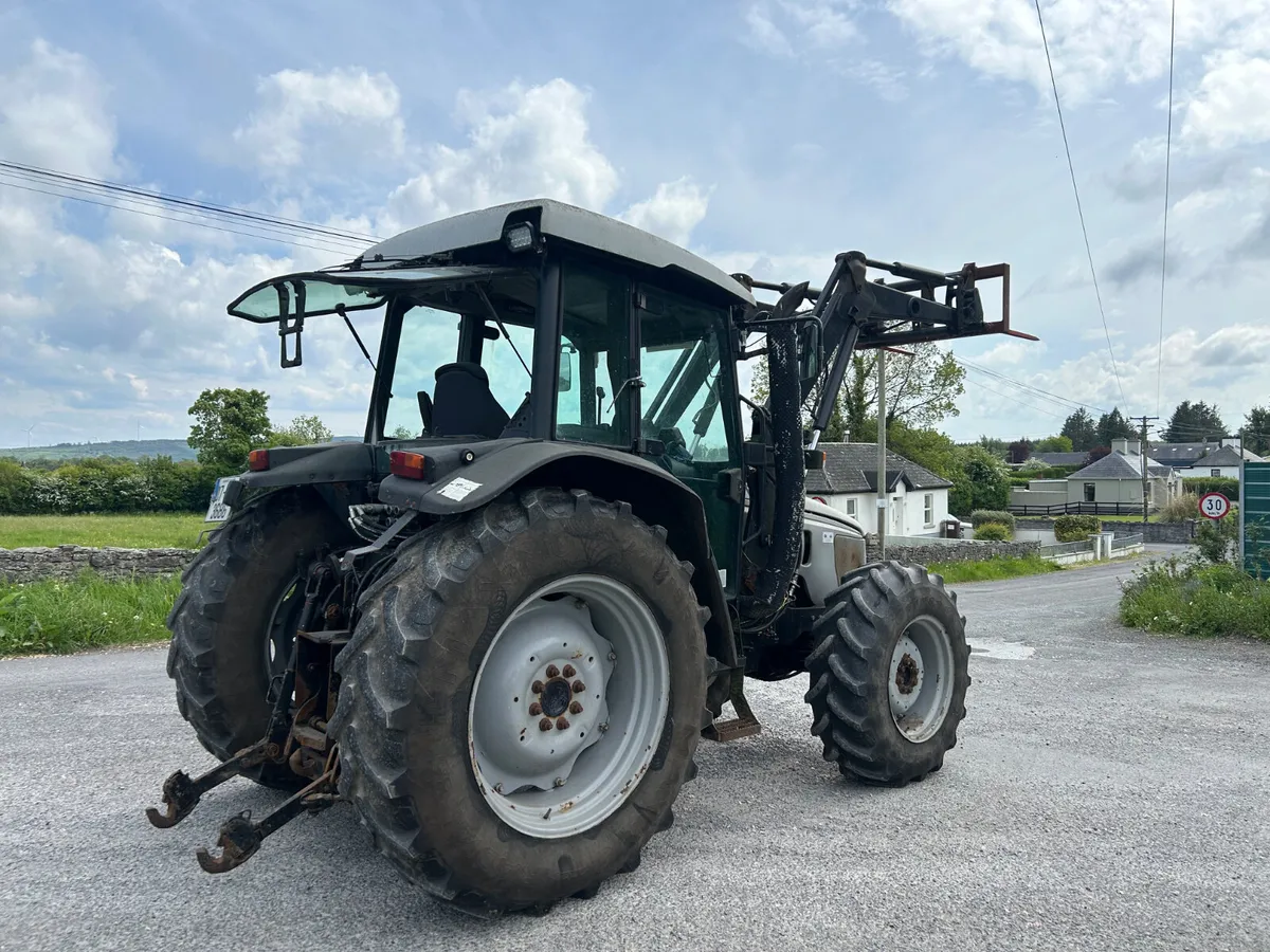 2007 Lamborghini R3.95 with Loader - Image 3