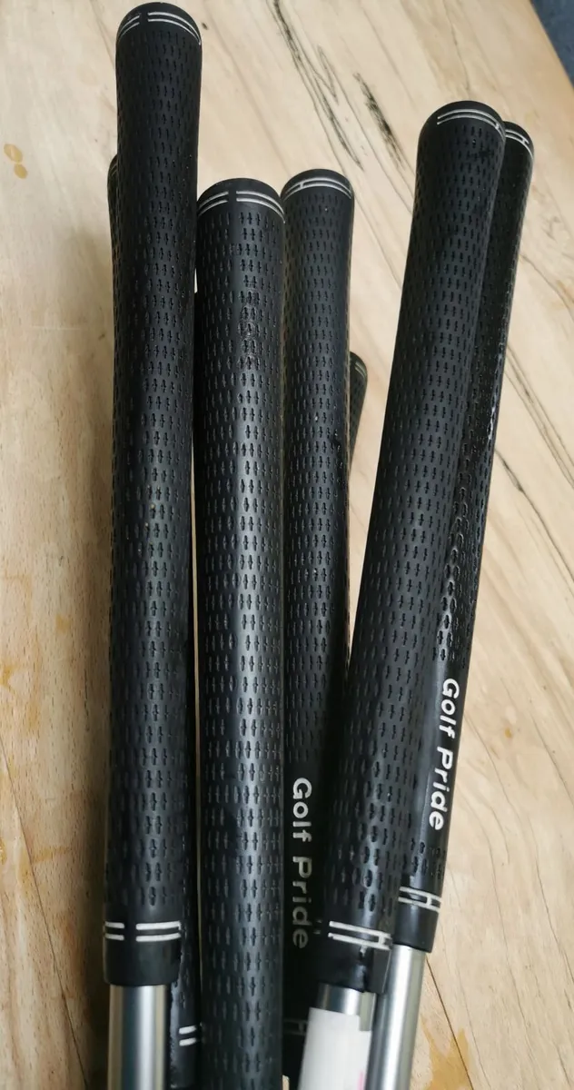 Ladies Adams Hybrid Irons Set - Image 3