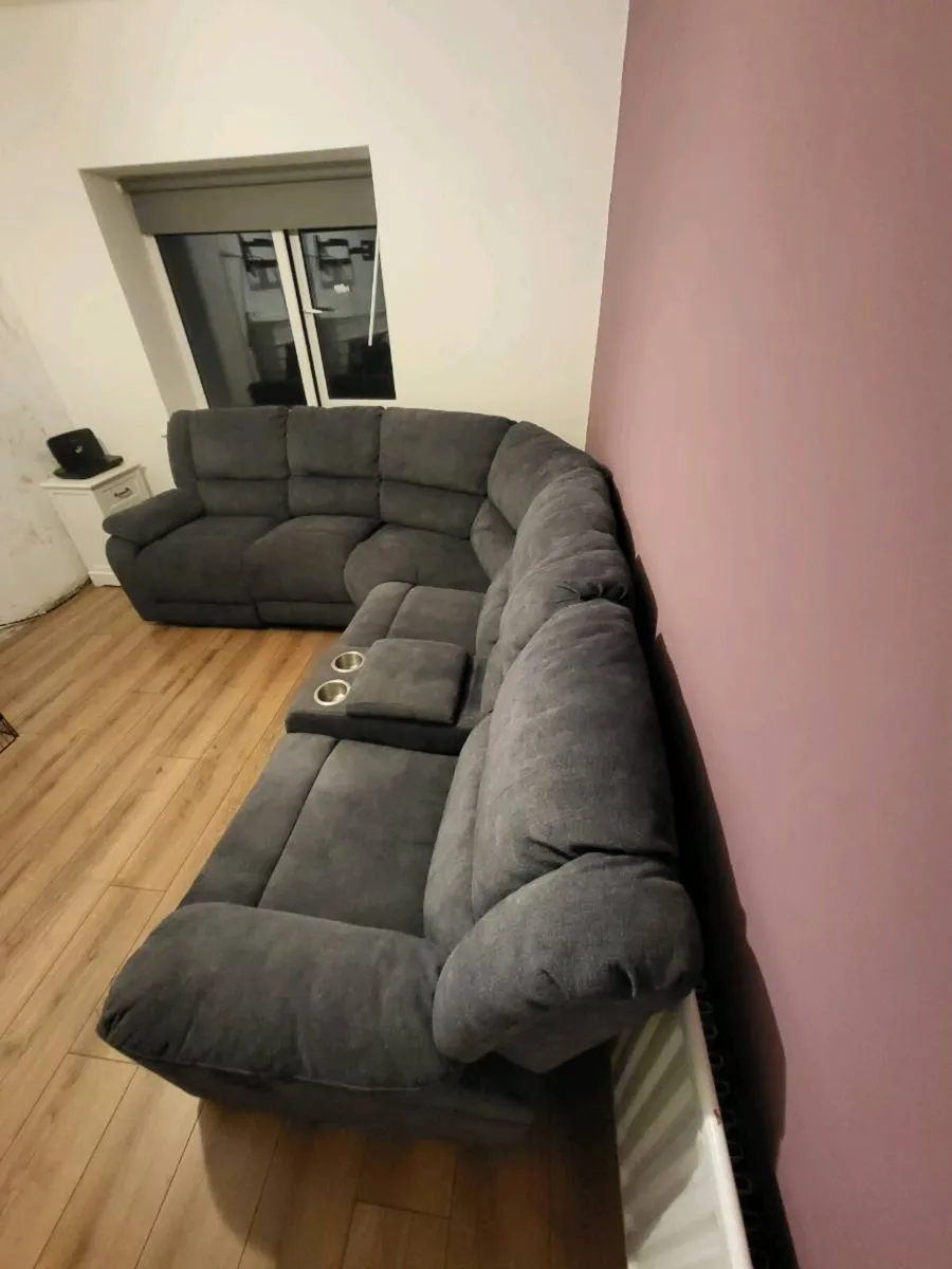 Corner couch recliner - Image 2