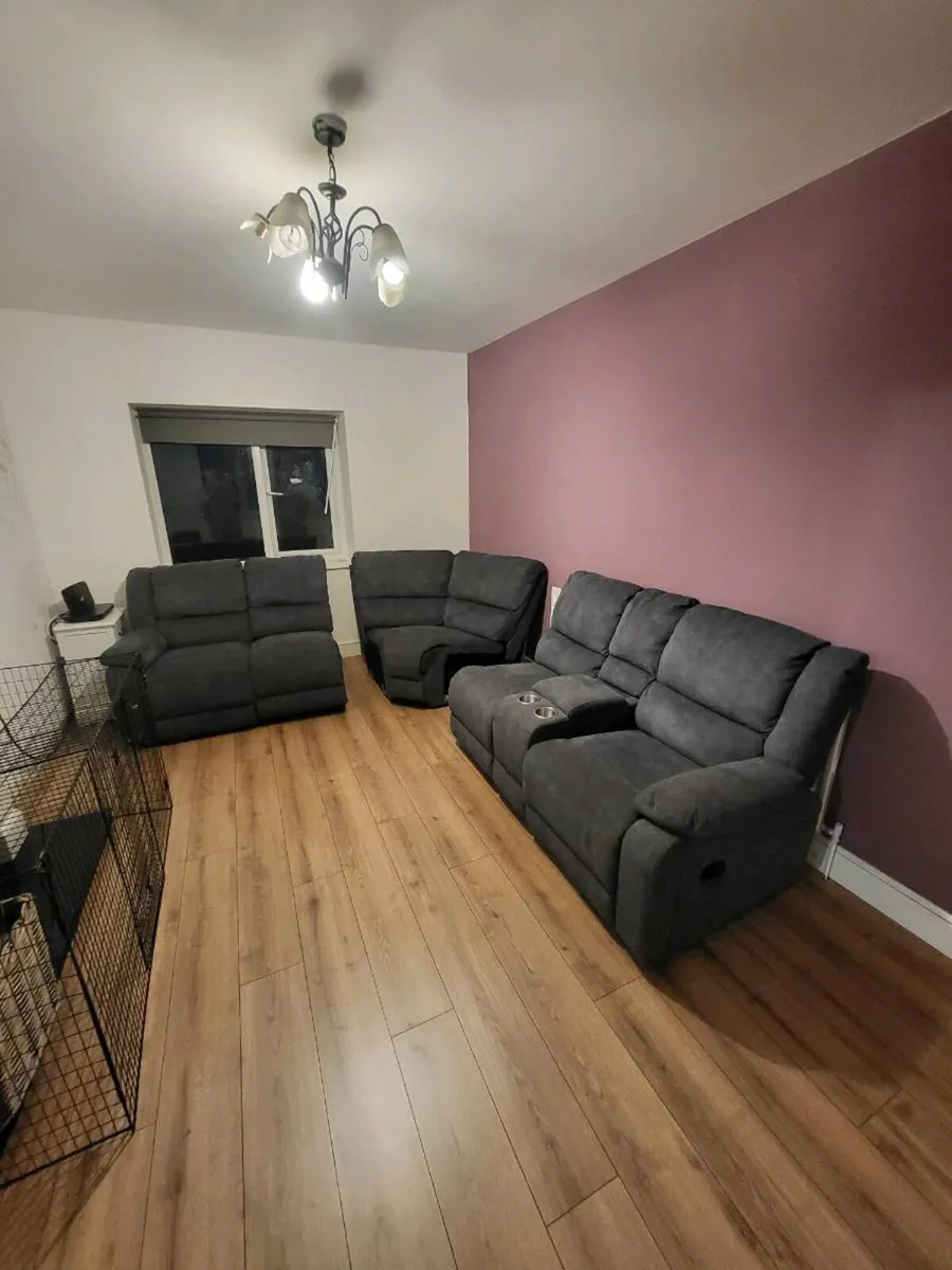 Corner couch recliner - Image 3