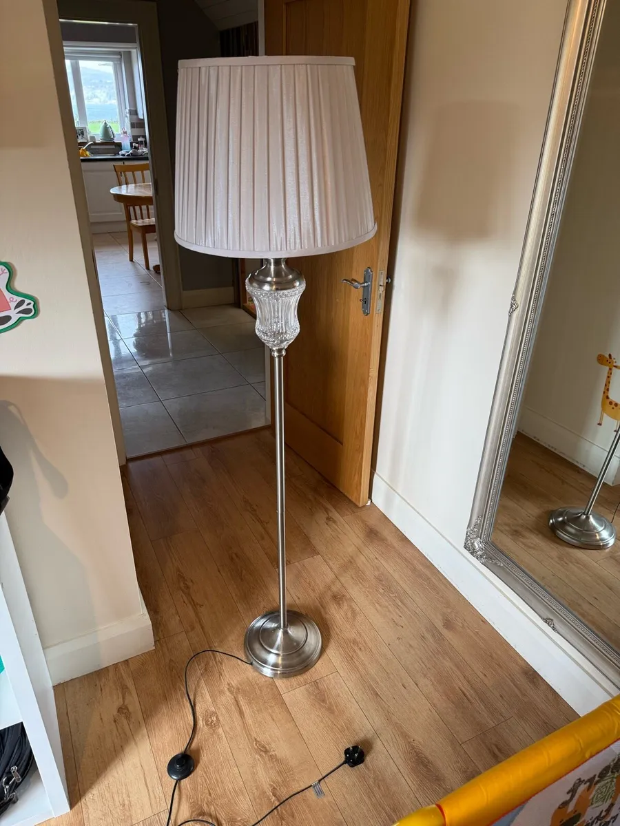 5ft standing lamp - Image 2