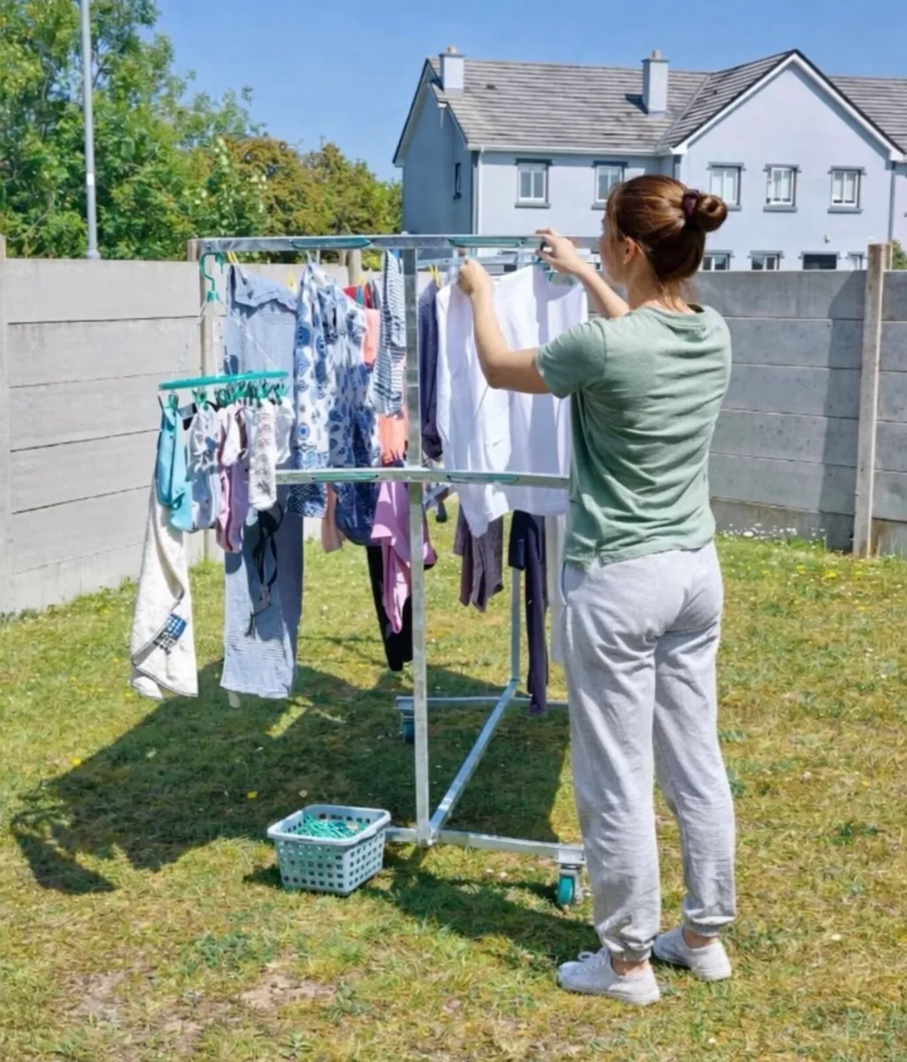 Mobile clothes line - Image 4
