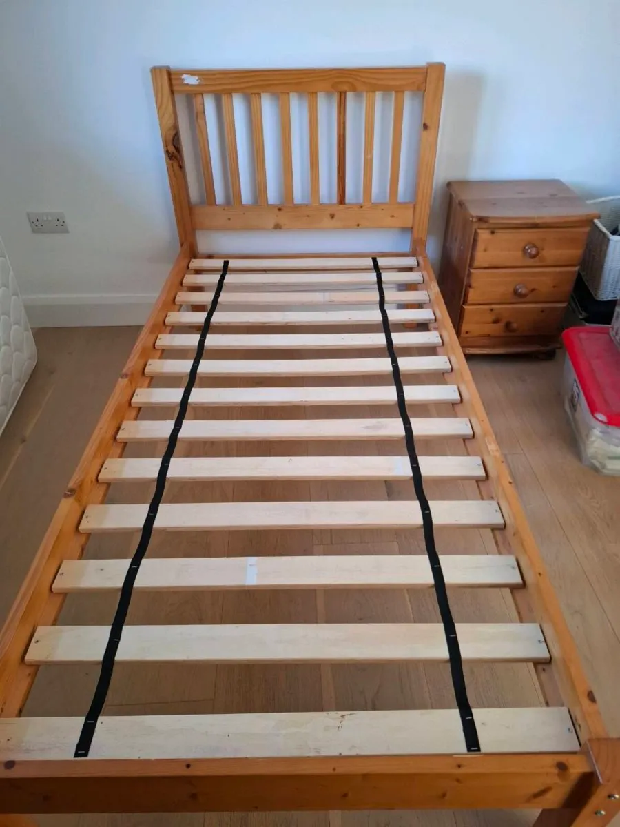 Single bed frame and furniture - Image 1