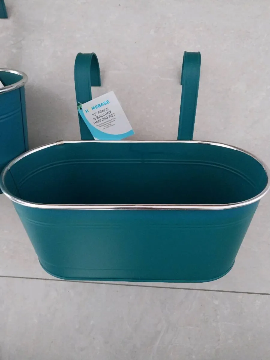 Brand new fence/balcony plant hangers - Image 2