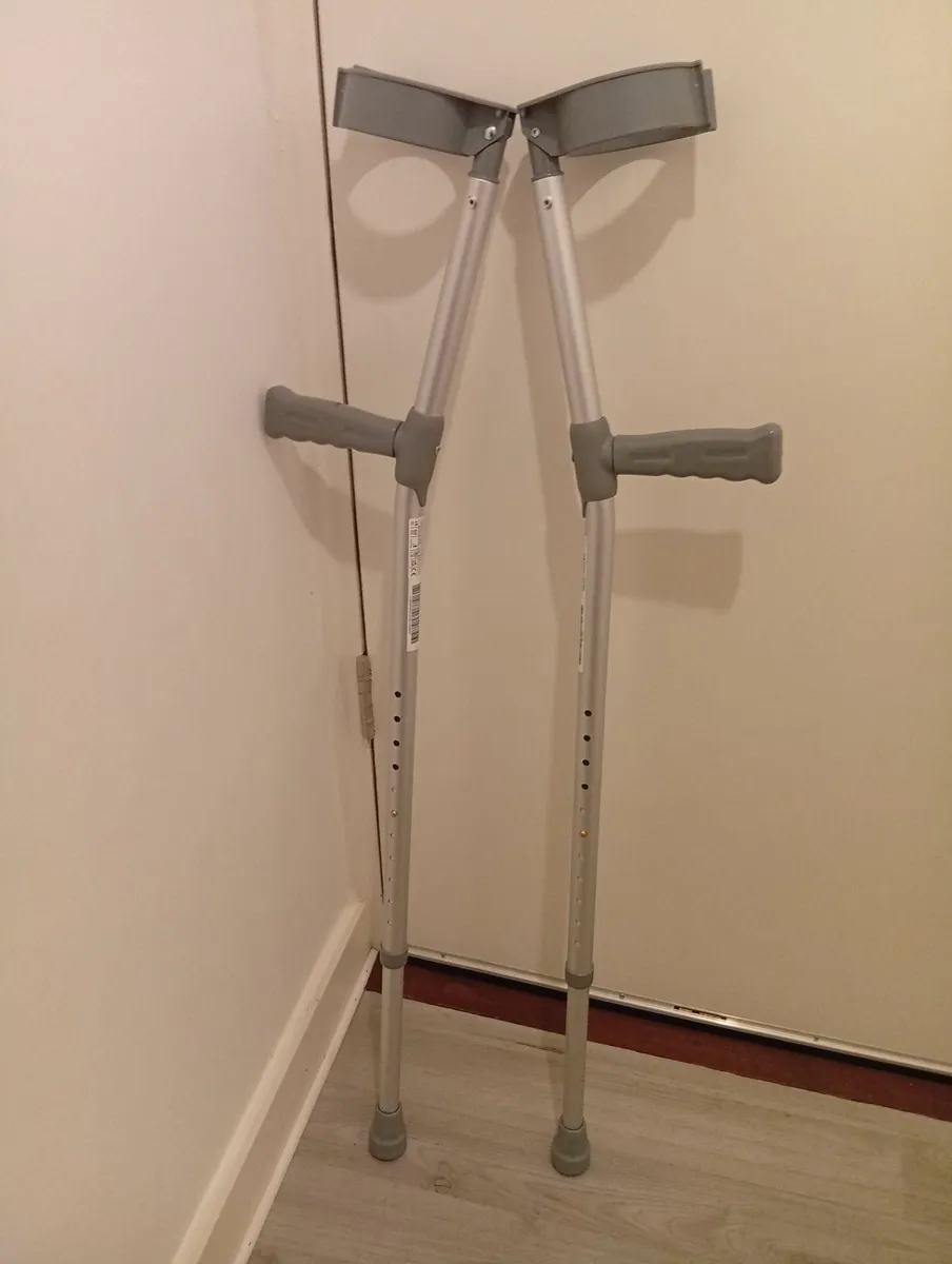 Brand New Adjustable Crutches Pair - Image 4