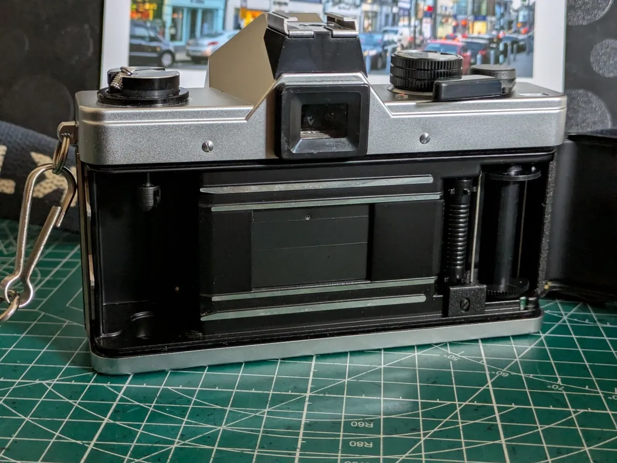 🎞Praktica MTL 5B + Porst Weitwinkel 35mm/2.8 lens - Image 3