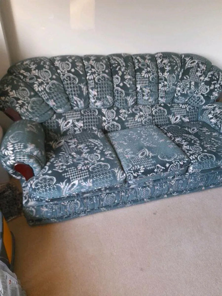 3 seater, 2 seater and single seater couch. - Image 2