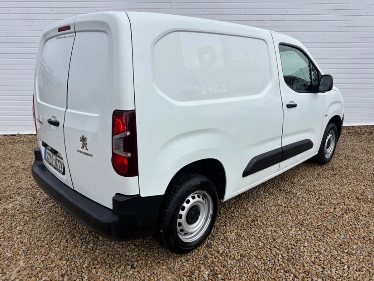 Peugeot Partner ACTIVE 1.5 BLUE HDI 10 100 6.3 2DR - Image 3