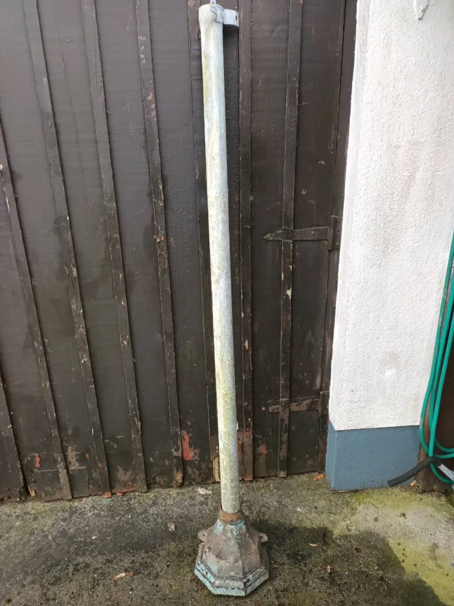 Drain Pipe and Hopper - Image 2