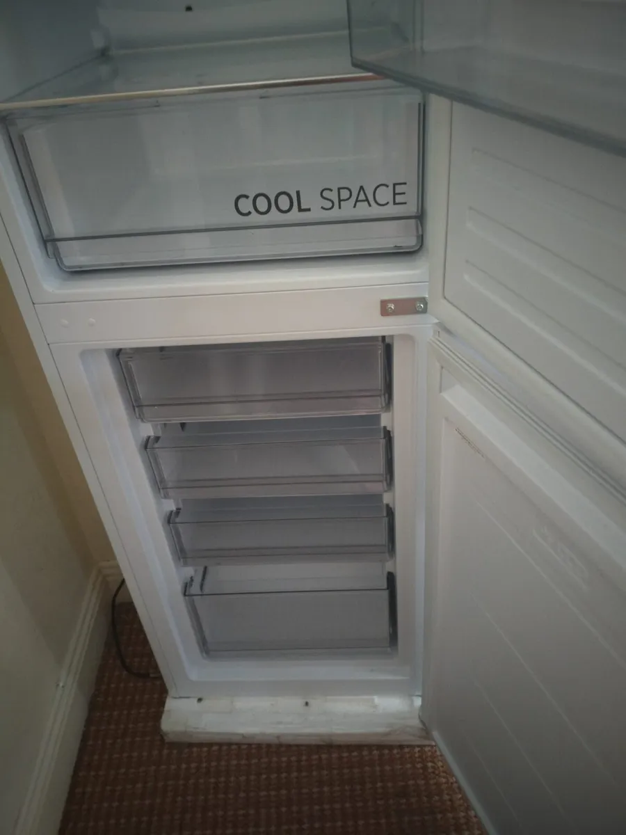 Fridge/freezer - Image 2