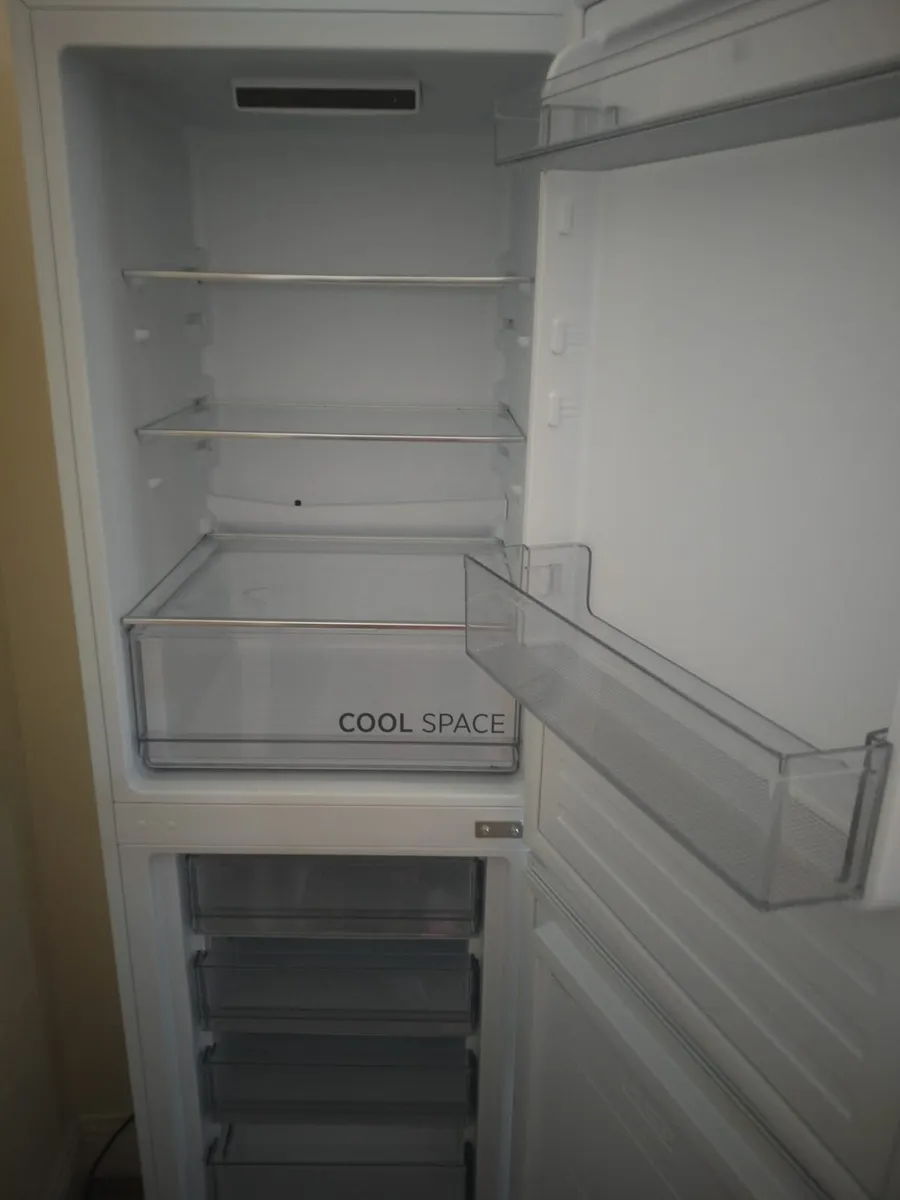 Fridge/freezer - Image 4