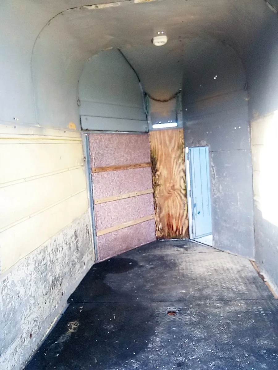 "RICE" twin horse box, very good condition - Image 4