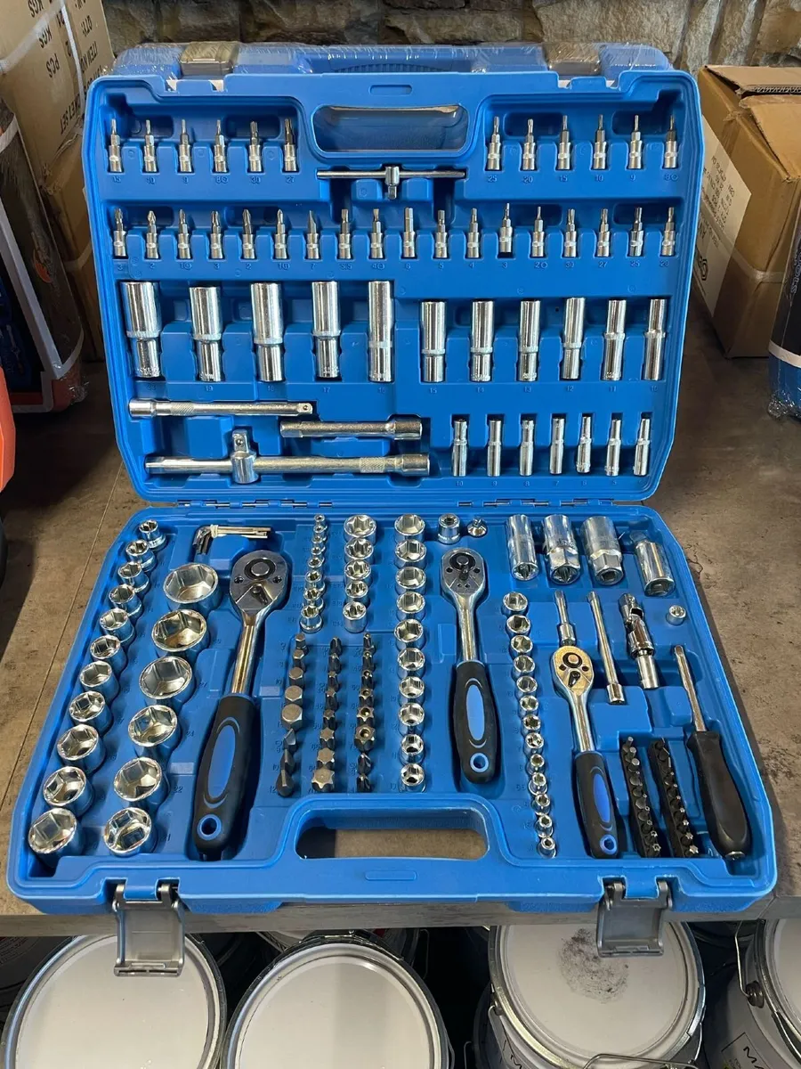 172pc socket and bit set - Image 1