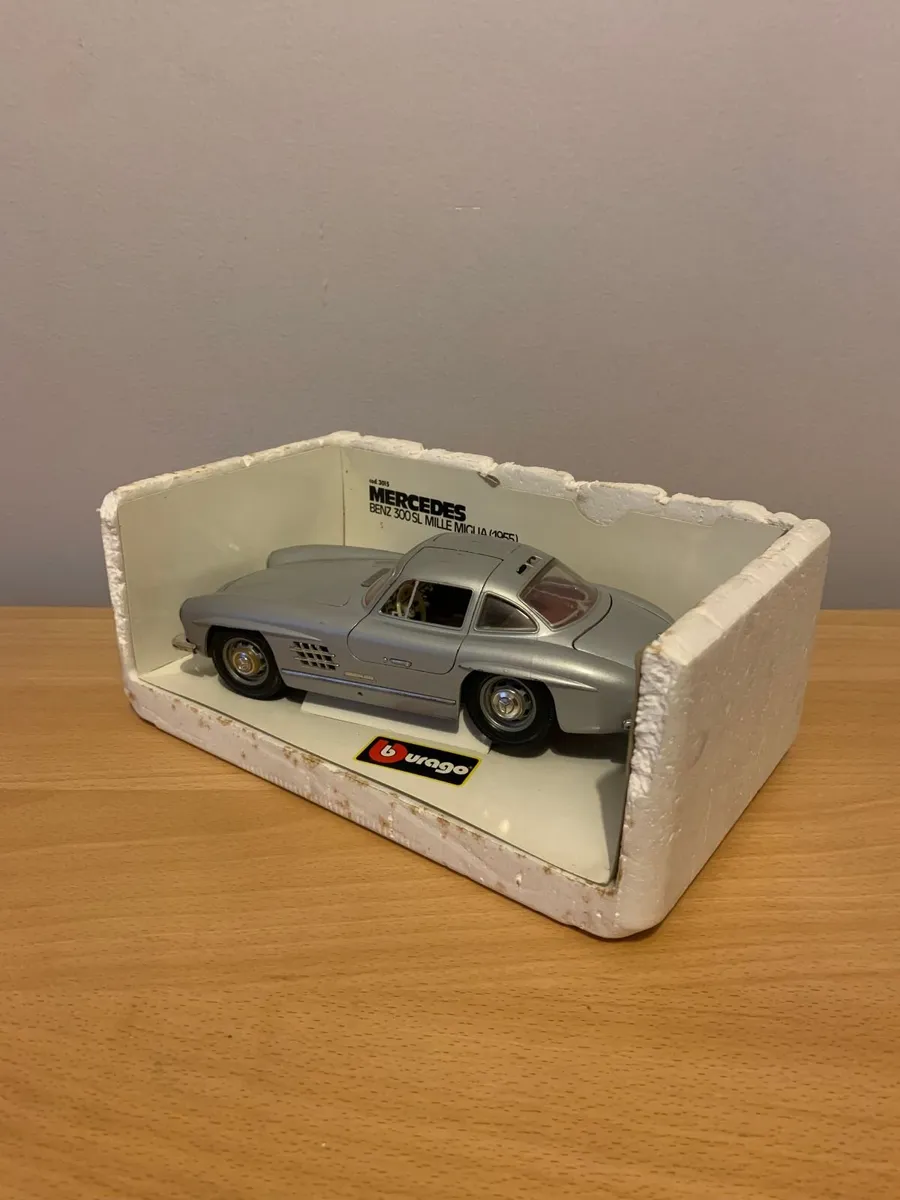 1955 Mercedes Benz 300 SL Mille Miglia 1/18 Burago - Image 4