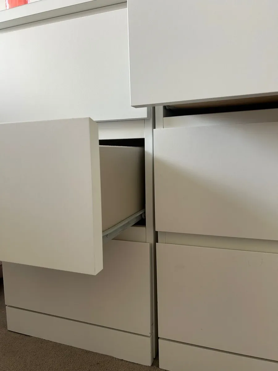 Chest of drawers IKEA Malm - Image 1