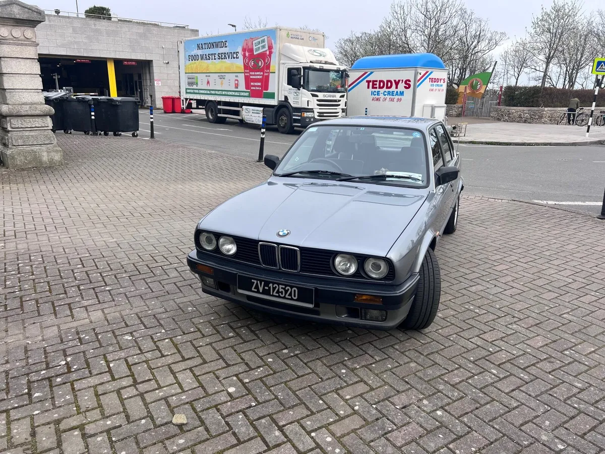 BMW 3-Series 1991 - Image 4