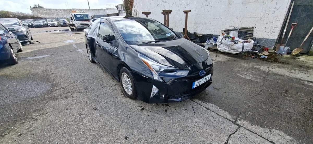 172 Prius - Image 2