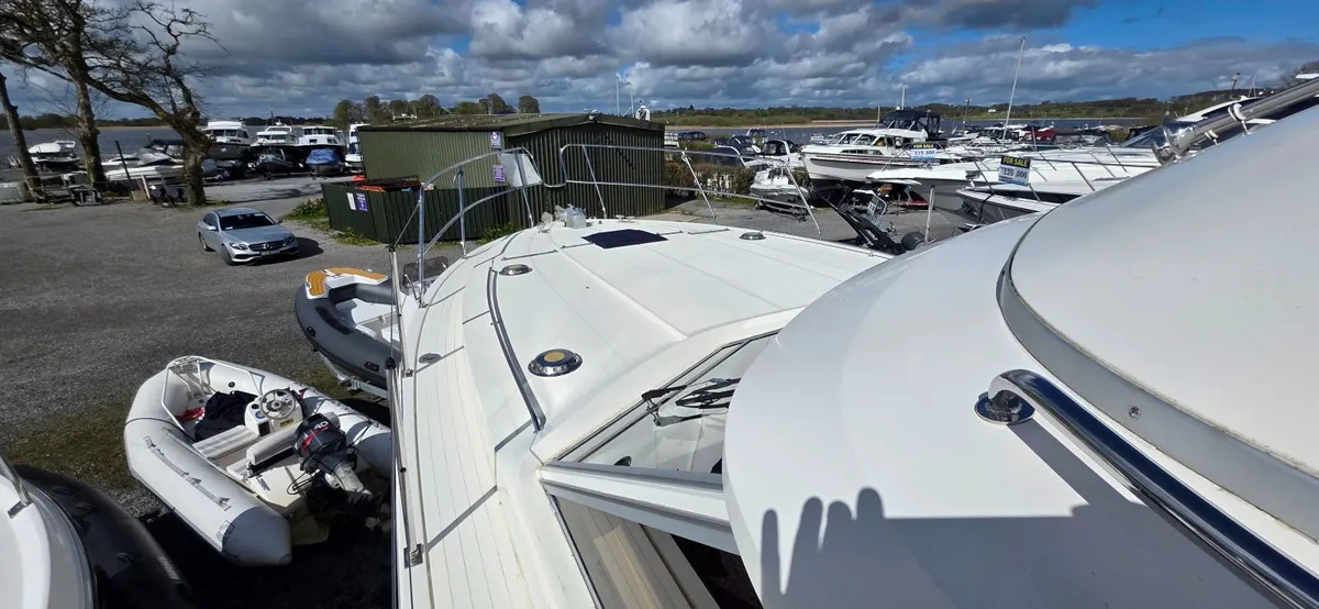 Princess 35 Classic cruiser Flybridge - Image 4