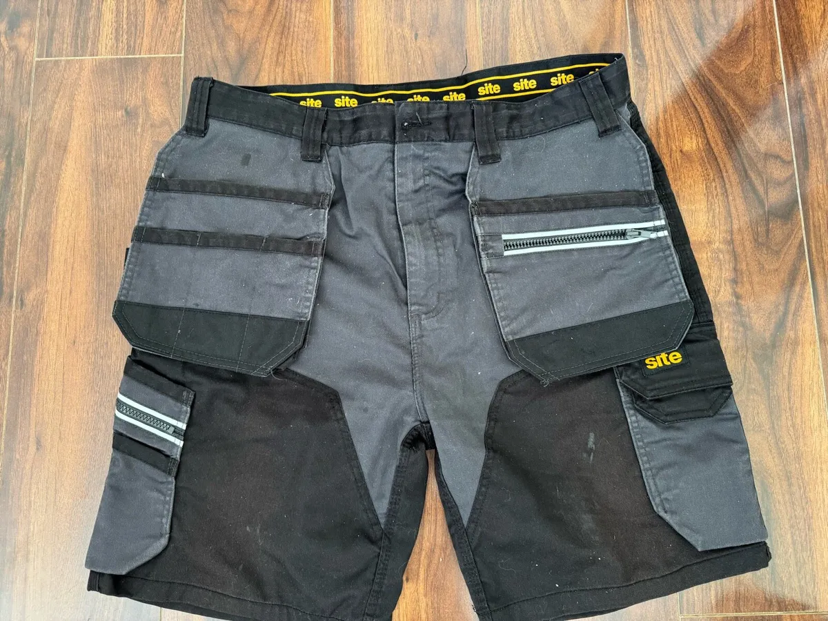 3 pairs of work shorts - Image 3