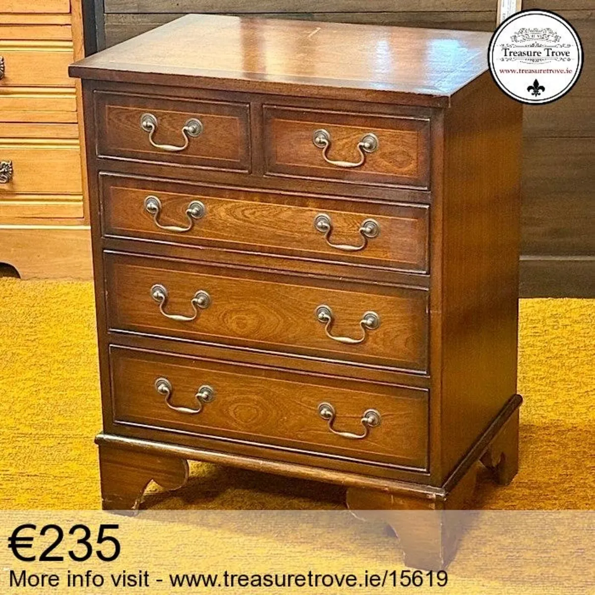 Small Vintage Chest of Drawers - Image 1