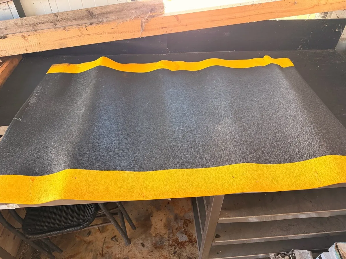 Stainless steel work bench - Image 4