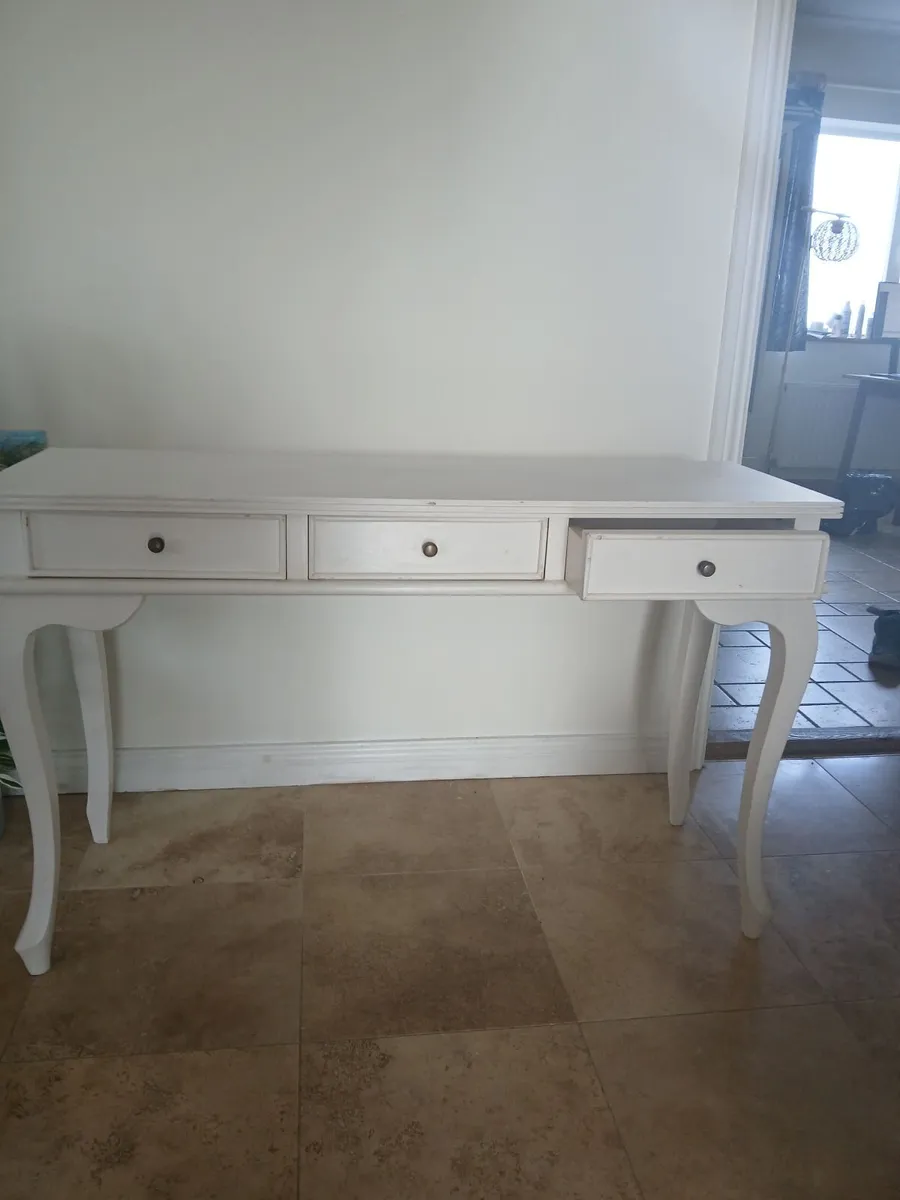 Console table - Image 1