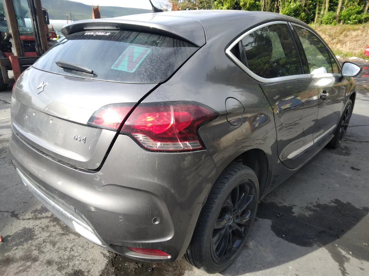 2017 DS 4 For Breaking/Dismantling - Image 4