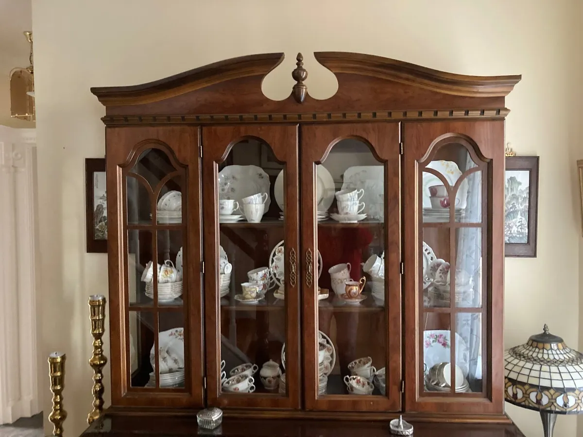 China display cabinet