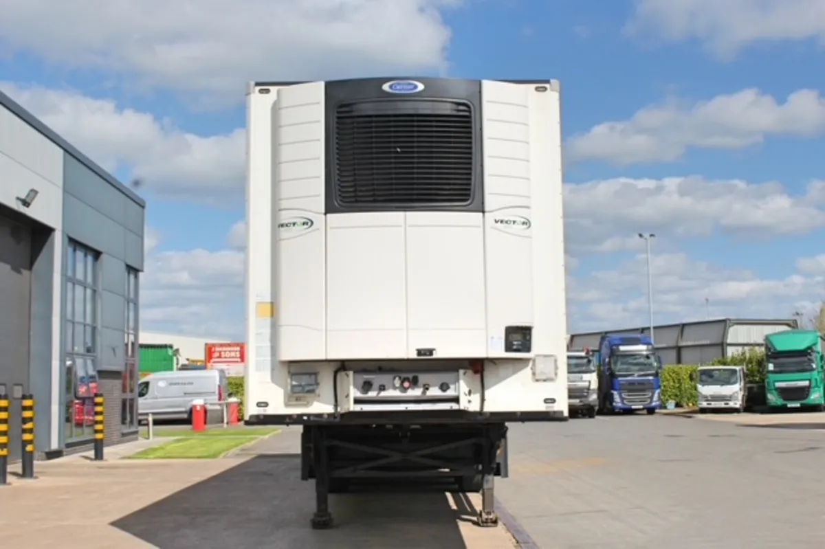 2019 SCHMITZ TRI-AXLE FRIDGE TRAILER - Image 2