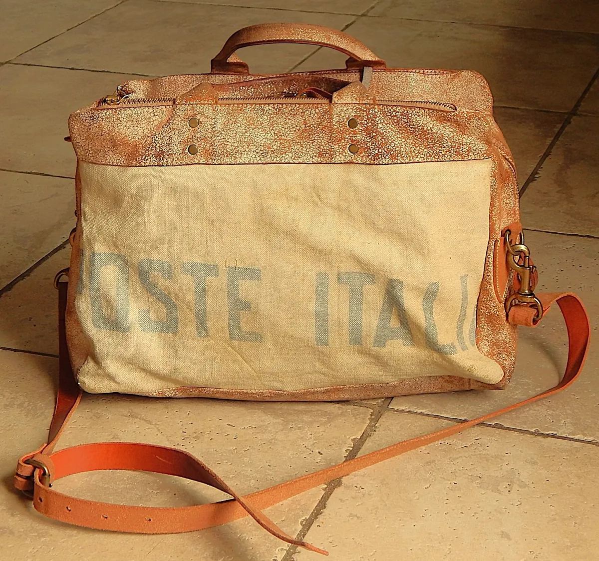 OSTE ITALIA brand Ladies Leather Handbag - Image 2