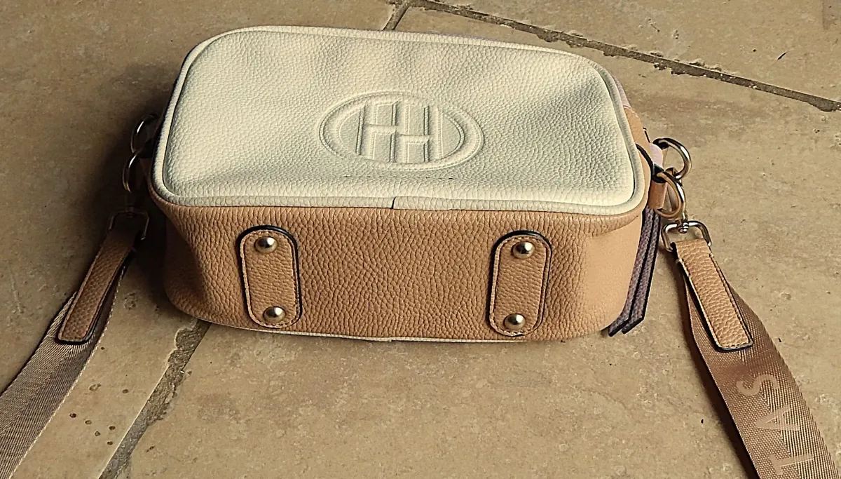 Hispanitas brand Leather Handbag with Phone Wallet - Image 3