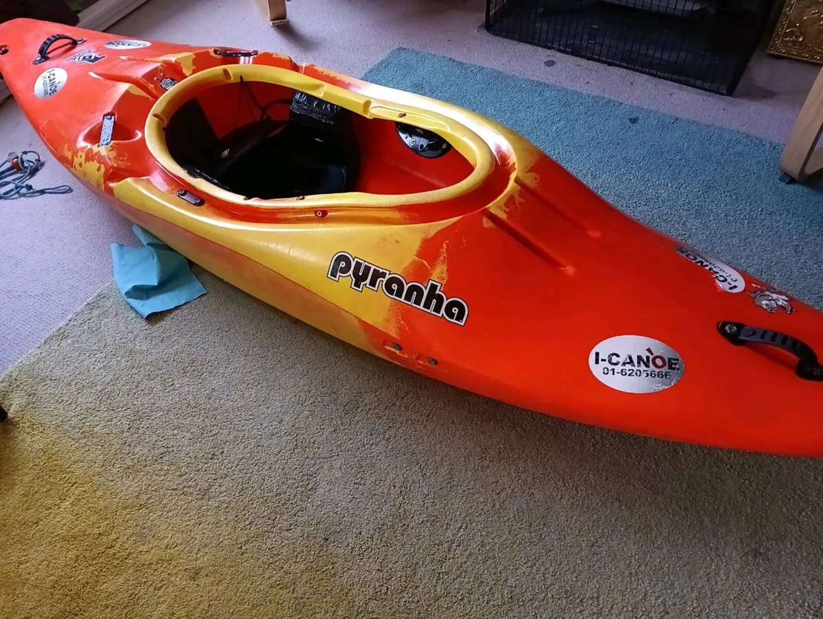 Kayak Pyranha - Image 1