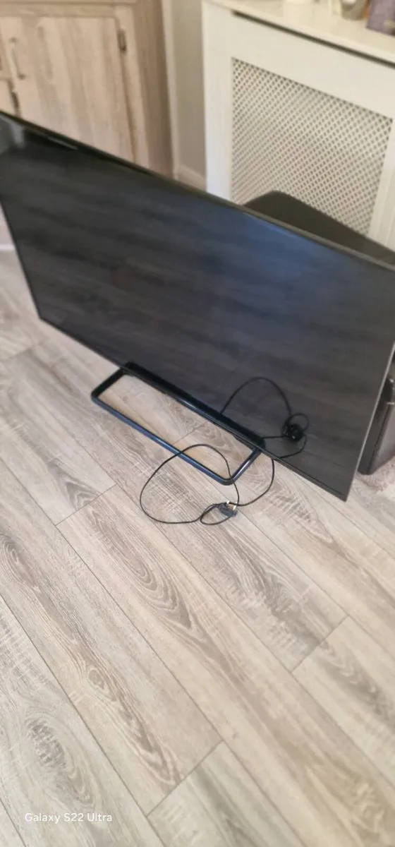 50" Panasonic TV (code: TX:50A400B) - Image 1