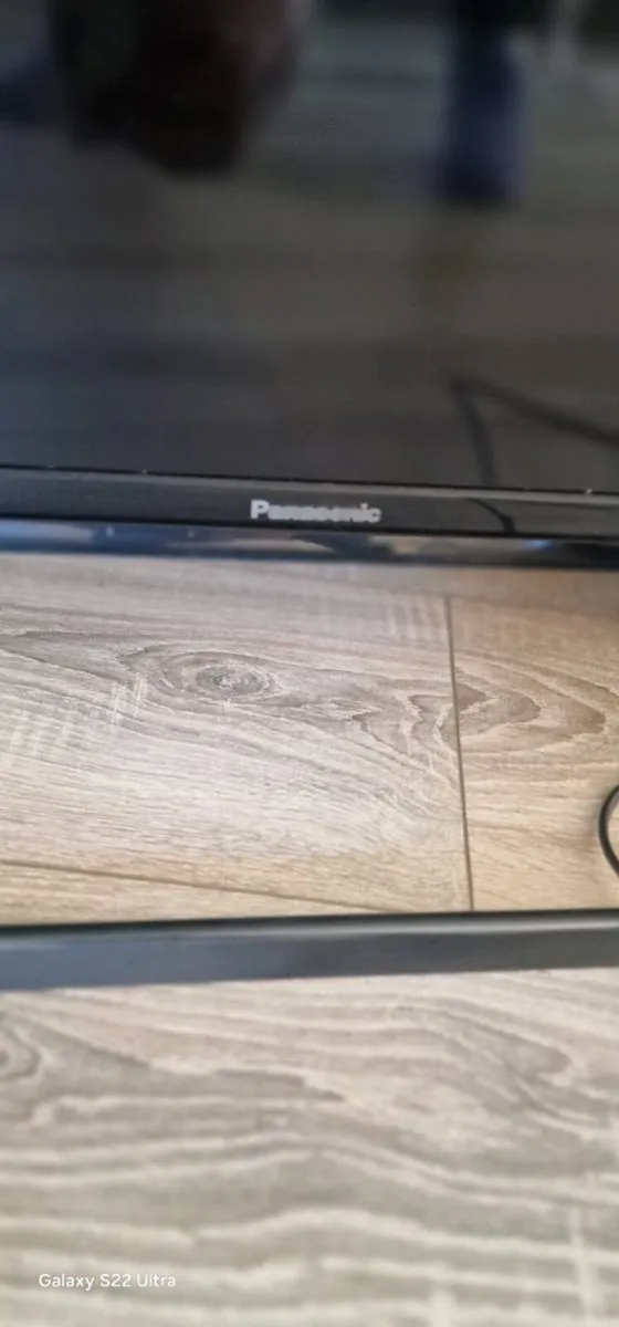 50" Panasonic TV (code: TX:50A400B) - Image 2