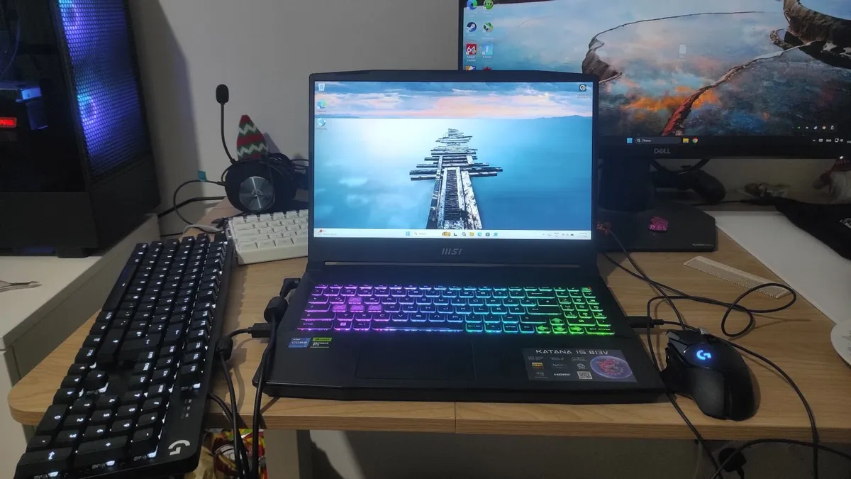 MSI Katana 15 i7 RTX 4070 144Hz + Logitech Bundle - Image 1