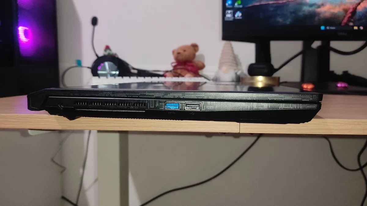 MSI Katana 15 i7 RTX 4070 144Hz + Logitech Bundle - Image 4