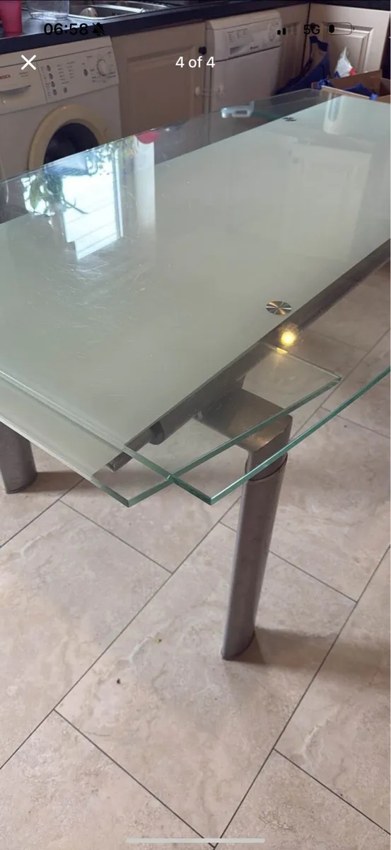 Extendable glass table - Image 3