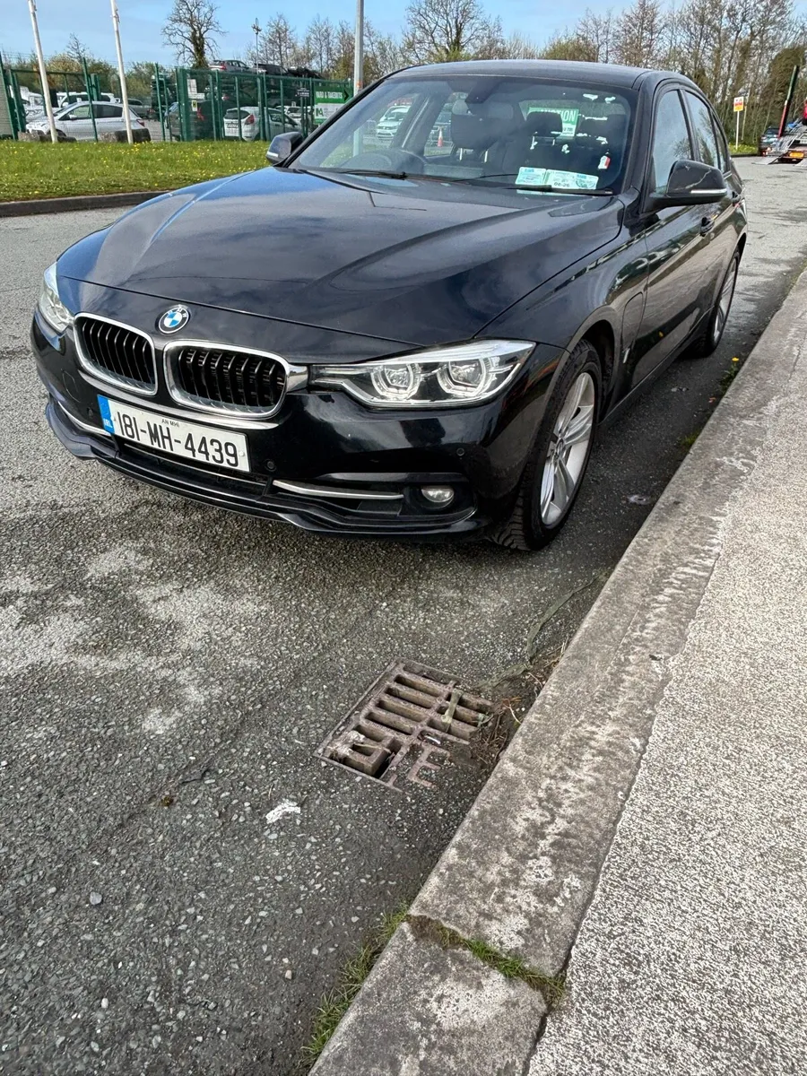 2018 BMW 330 E - Image 2