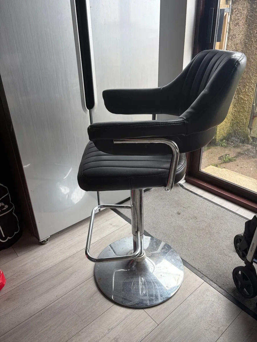 2 x Bar stools - Image 2