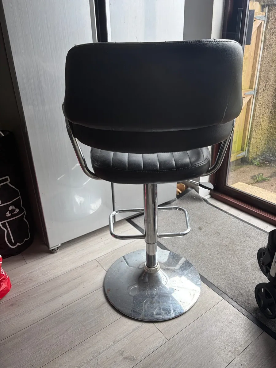2 x Bar stools - Image 3